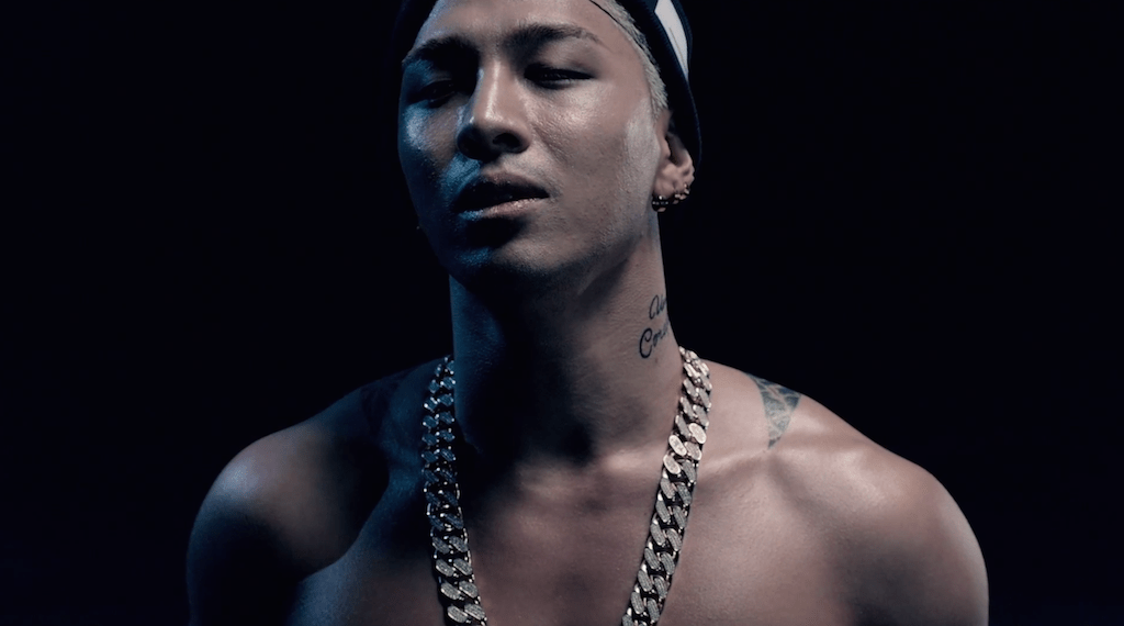 Taeyang Closeup Rise